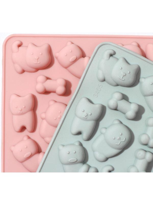 Форма для льда и кондитерских украшений Доляна «Домашние питомцы», 19,5×12,5×1 см, силикон, 34 ячейки, цвет МИКС