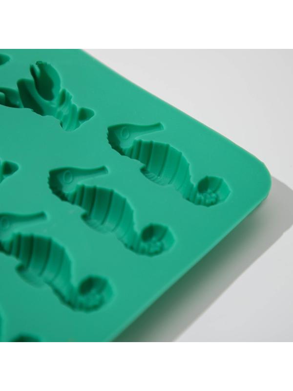 Форма для льда и кондитерских украшений Доляна «Морской мир», 22×14×1 см, силикон, 14 ячеек