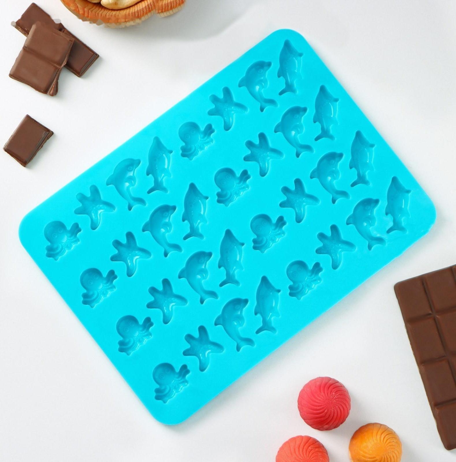 Форма для льда и кондитерских украшений Доляна «Морские приключения», 20,5×14,5×1 см, силикон, 32 ячейки, цвет МИКС