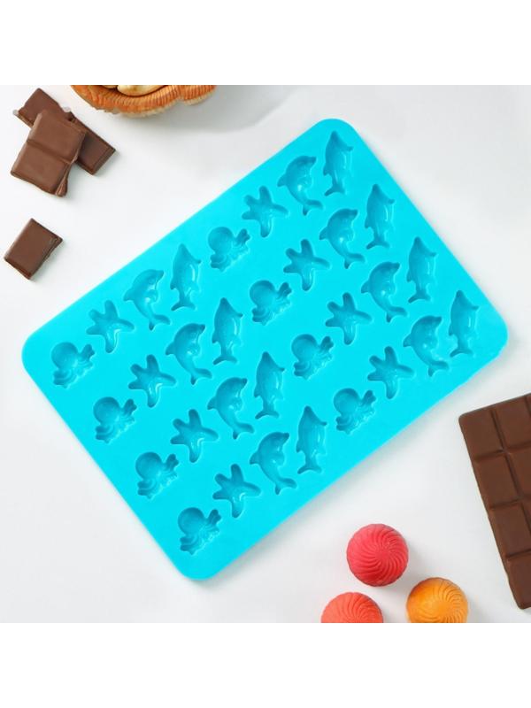 Форма для льда и кондитерских украшений Доляна «Морские приключения», 20,5×14,5×1 см, силикон, 32 ячейки, цвет МИКС