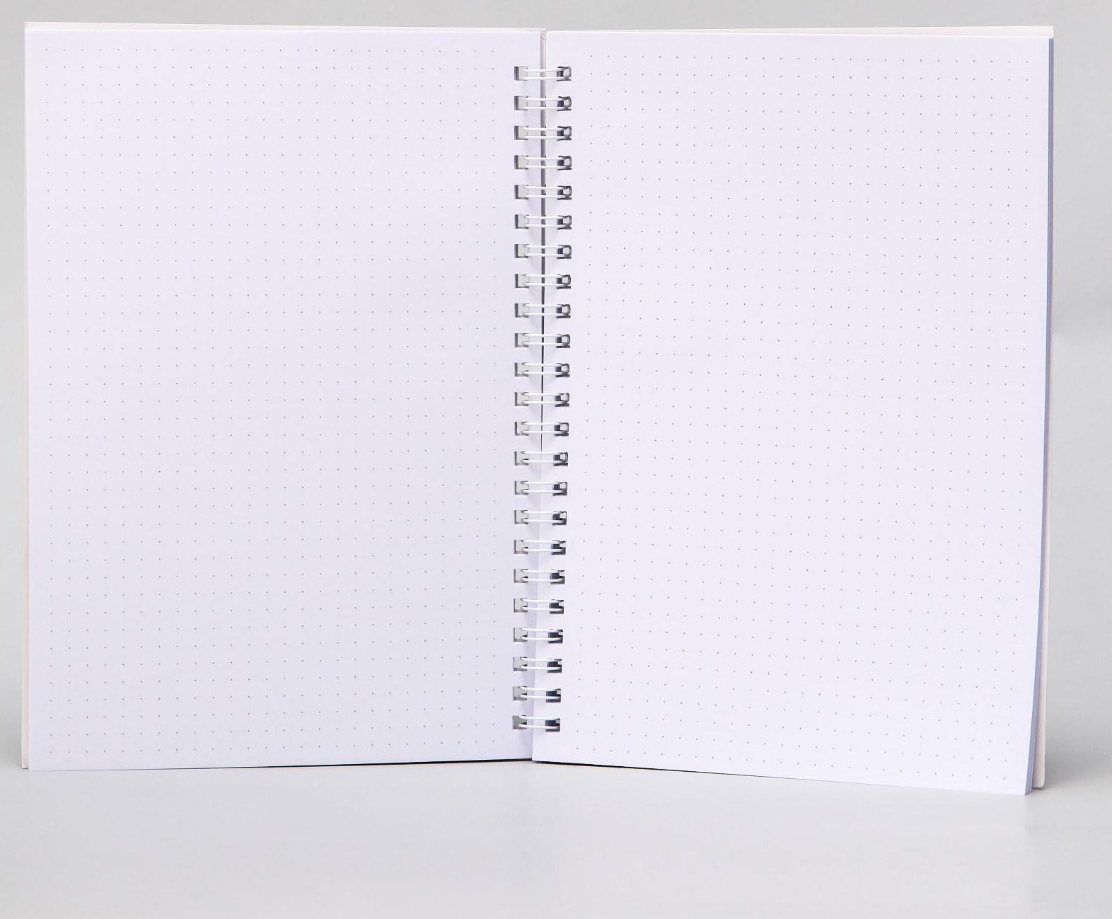 Тетрадь А5 на гребне, в твердой обложке с тиснением, 60 листов,  