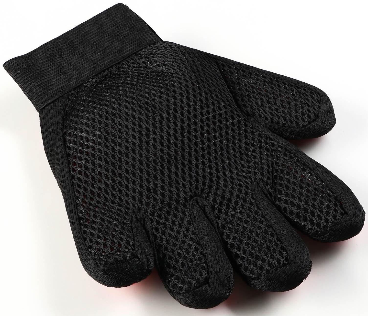 Рукавица - щетка для шерсти на правую руку с удлиненными зубчиками, красная