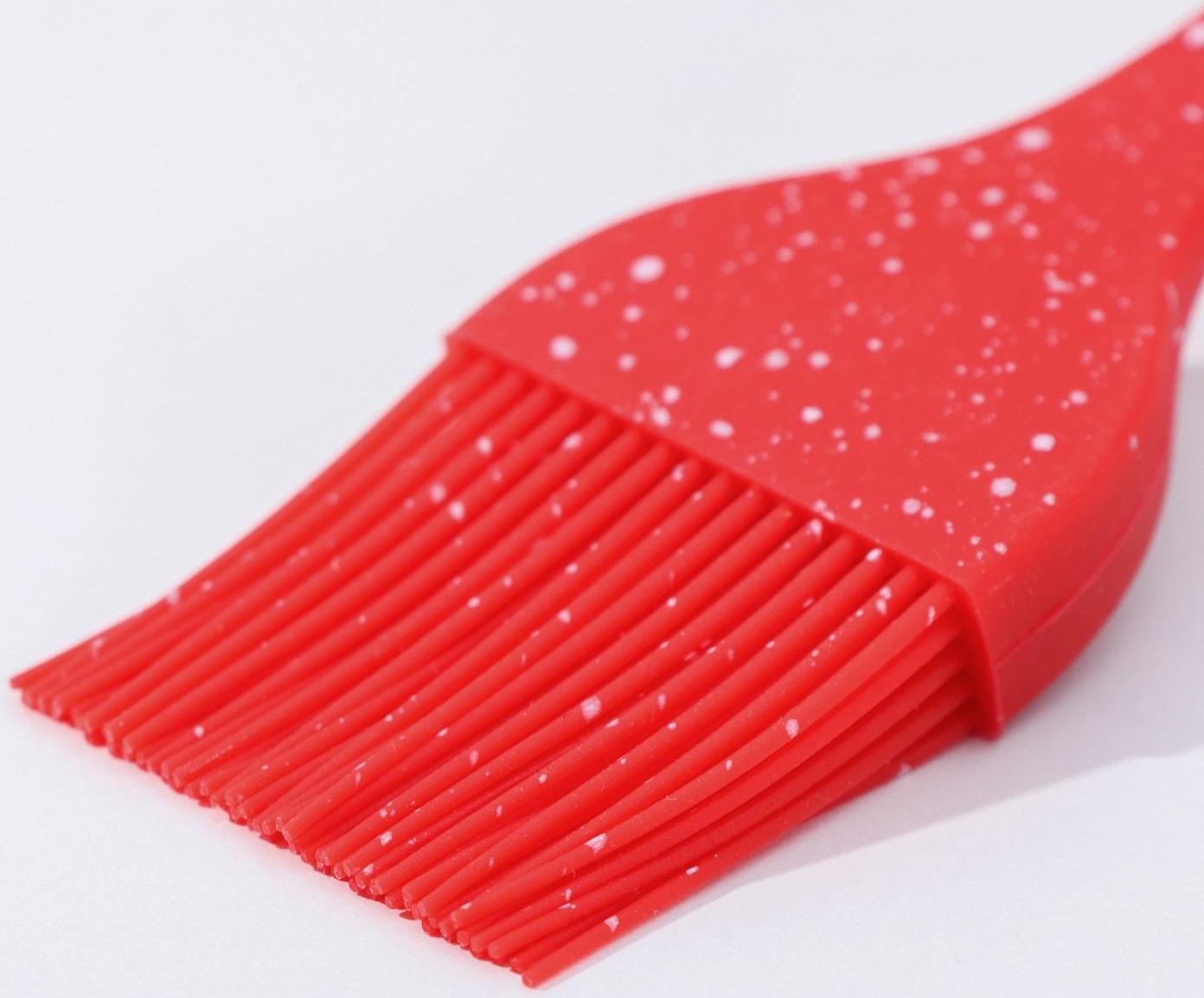 Кисть Доляна «Гранат», 26 см, цвет МИКС