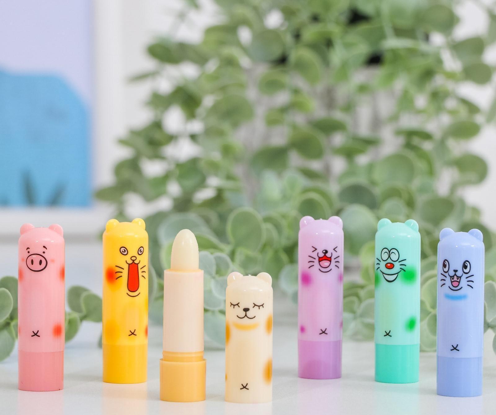 Бальзам для губ «Мяу», микс цветов и ароматов.