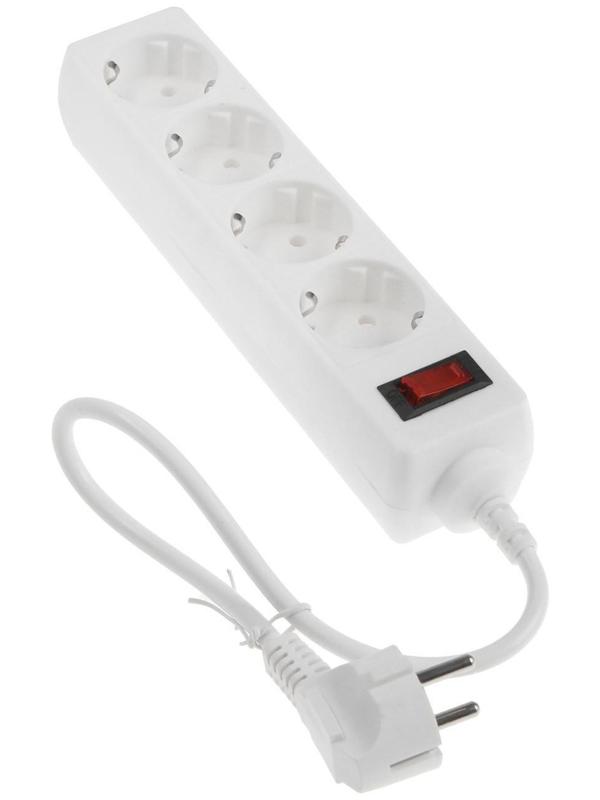 Сетевой фильтр Luazon Lighting, 4 розетки, 0.5 м, 2200 Вт, 3 х 0.75 мм2, 10 A, 220 В, белый