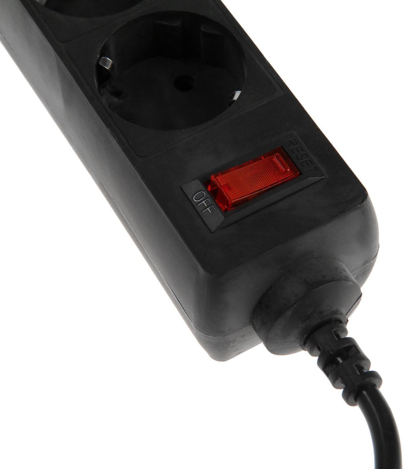 Сетевой фильтр Luazon Lighting, 4 розетки, 0.5 м, 2200 Вт, 3 х 0.75 мм2, 10 A, 220 В, черный