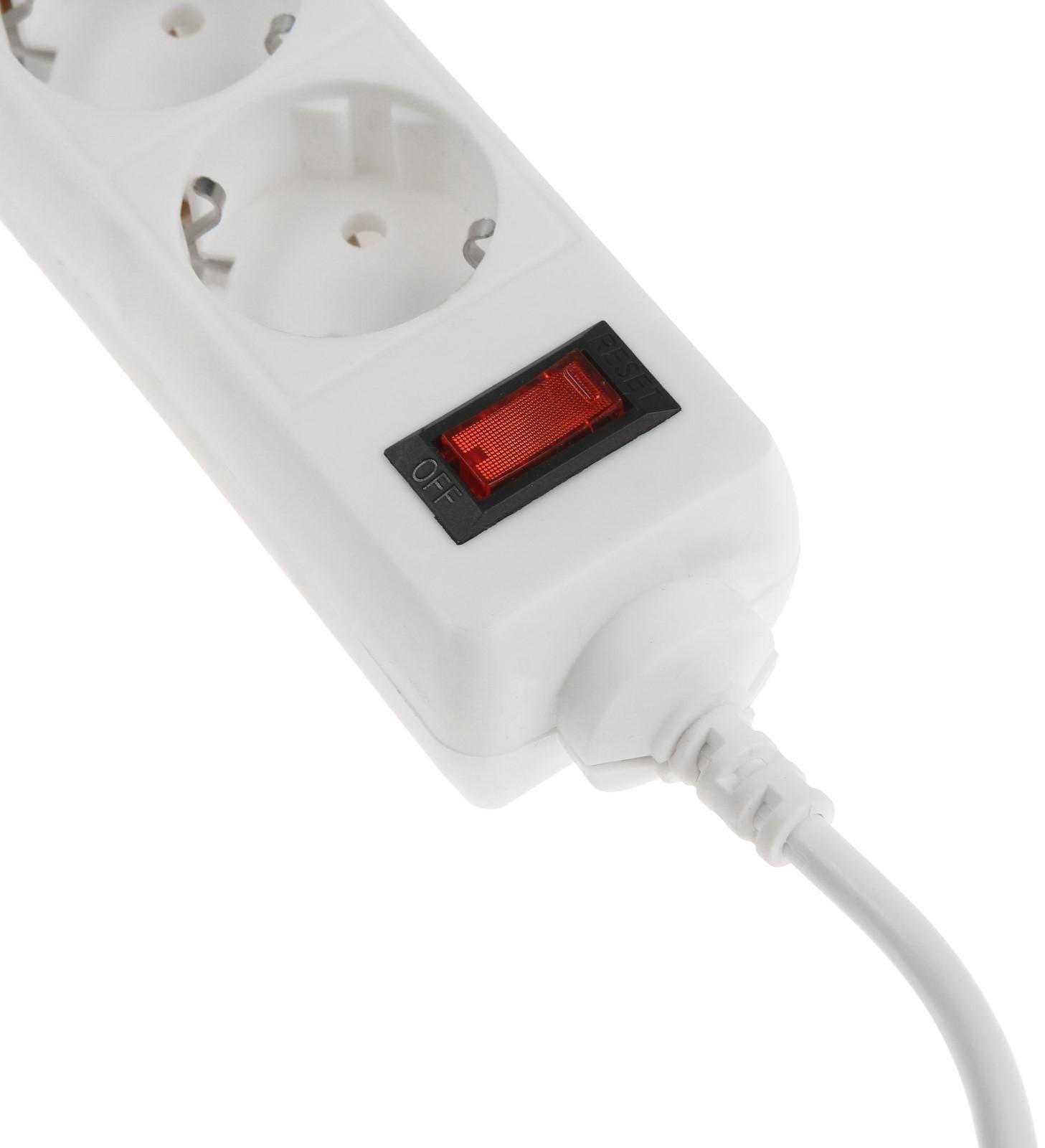 Сетевой фильтр Luazon Lighting, 4 розетки, 1.0 м, 2200 Вт, 3 х 0.75 мм2, 10 A, 220 В, белый