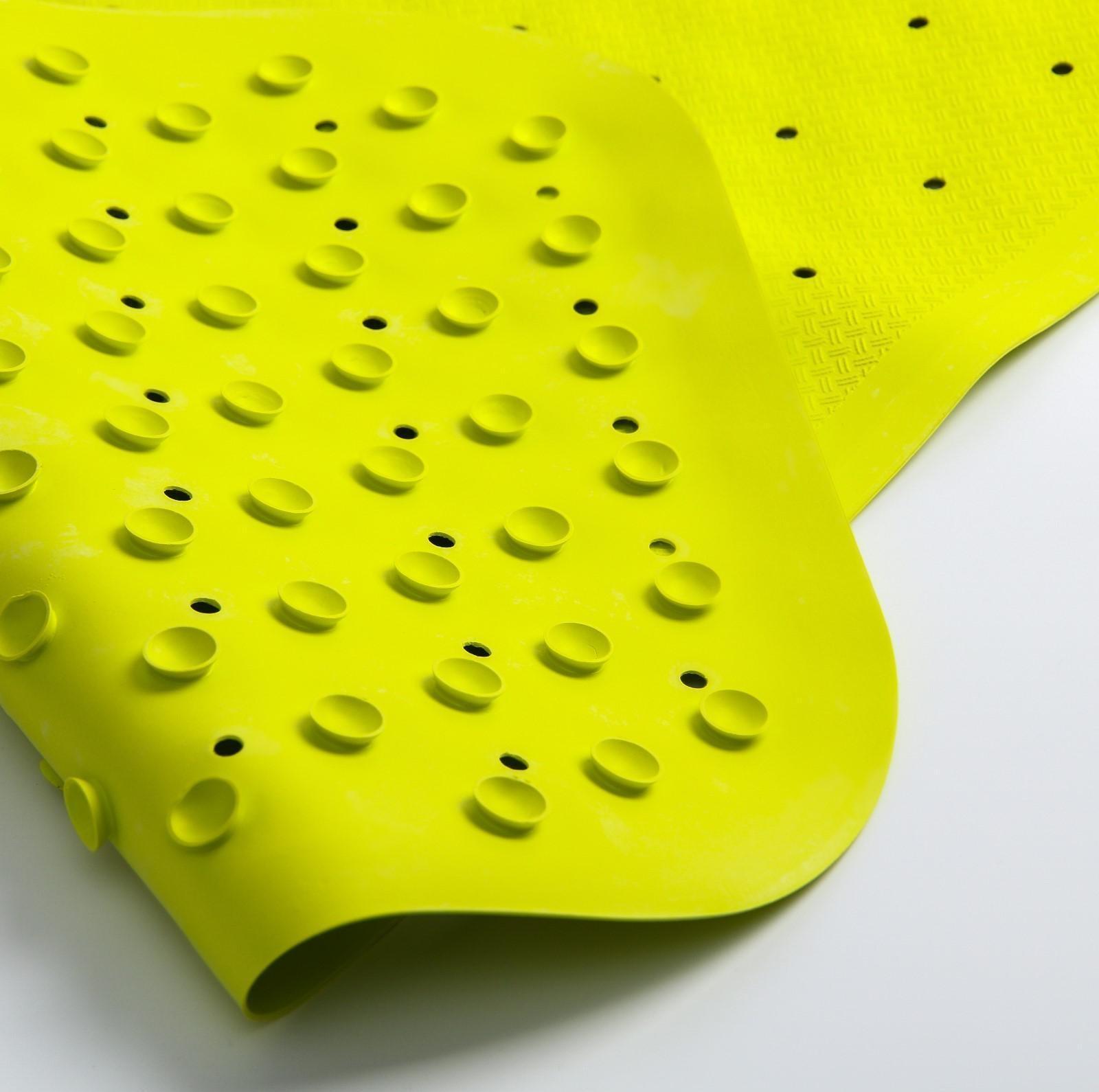 Антискользящий резиновый коврик для ванны ROXY-KIDS 34,5х76 см салатовый (с отверстиями)