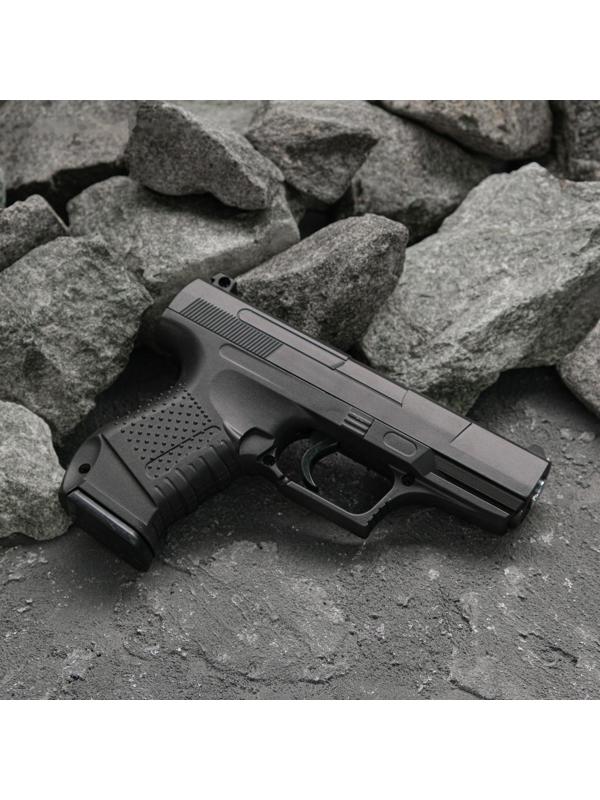 Пистолет страйкбольный 