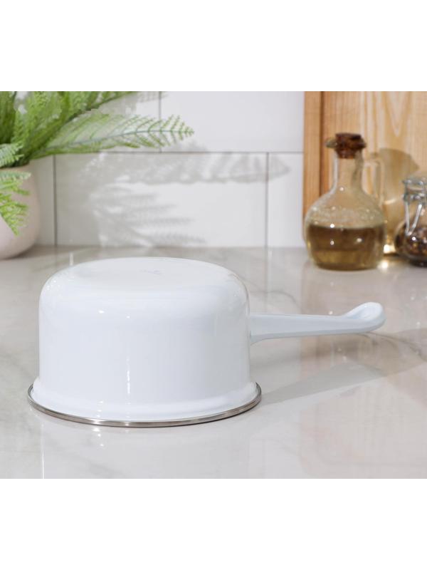 Ковш цилиндрический, 1 л, без деколи, пластиковая ручка, эмалированная крышка, индукция, цвет белый