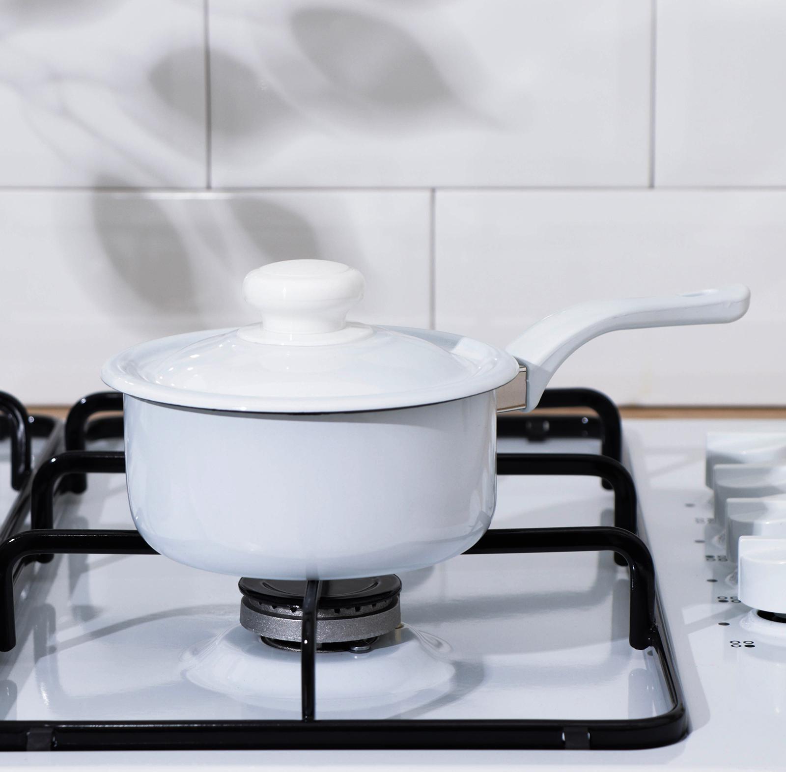 Ковш цилиндрический, 600 мл, эмалированная крышка, без деколи, пластиковая ручка, индукция, цвет белый