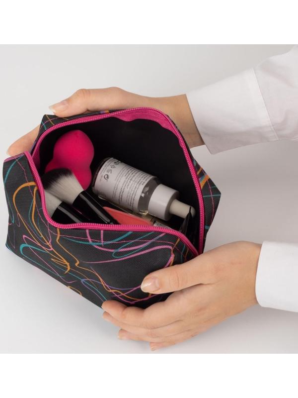 Косметичка на молнии, цвет чёрный