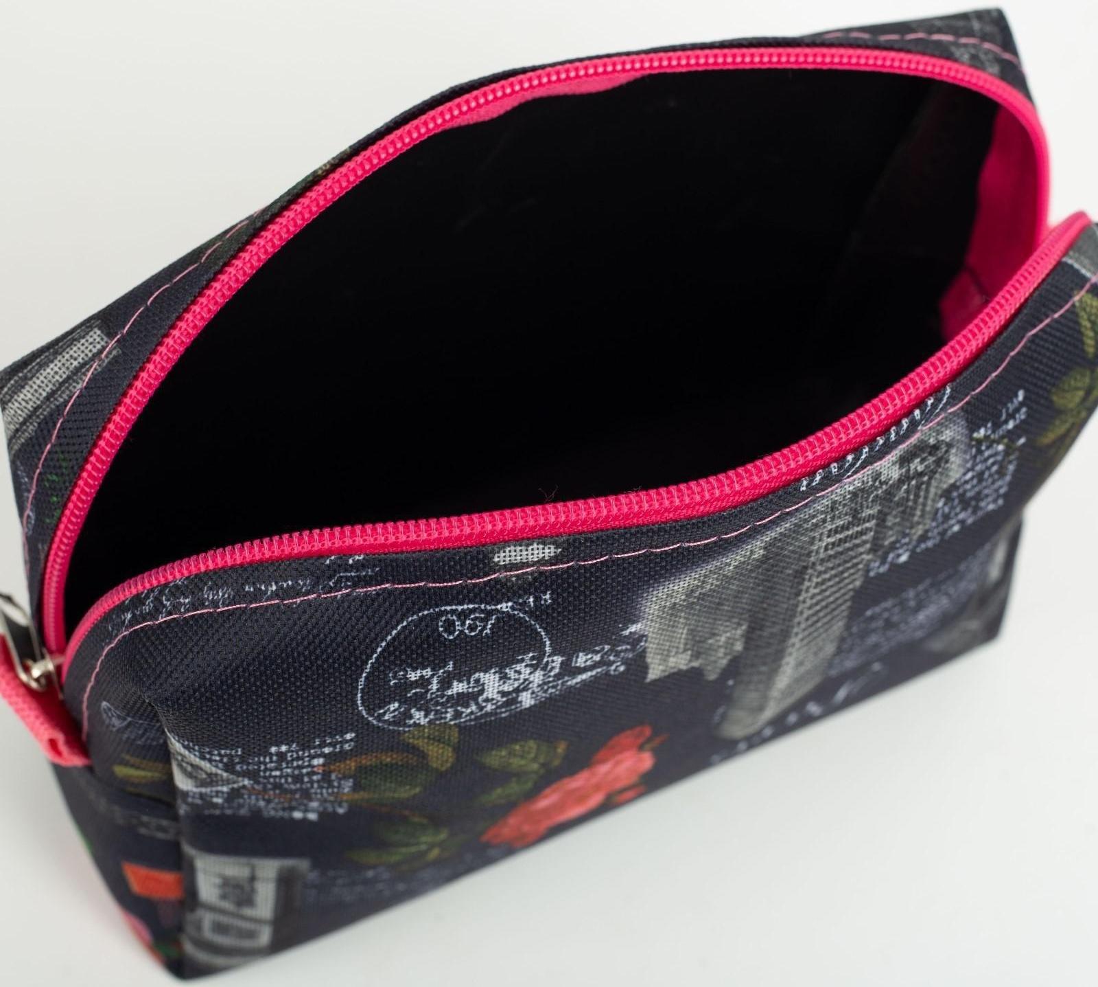 Косметичка на молнии, цвет чёрный