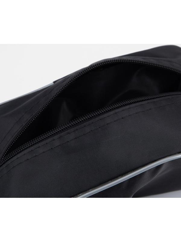 Косметичка на молнии, цвет чёрный