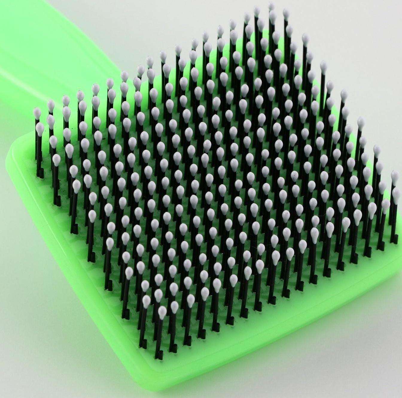 Пуходерка пластиковая мягкая с закругленными зубьями, малая, зелёная, 6 х 13,5 см