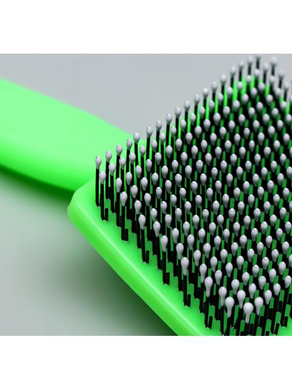 Пуходерка пластиковая мягкая с закругленными зубьями, малая, зелёная, 6 х 13,5 см