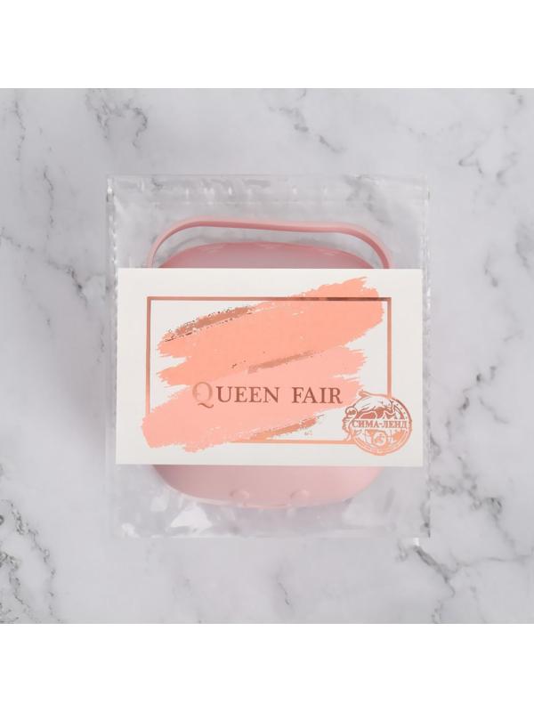 Щётка-массажёр с резервуаром, универсальная, силиконовая, 8,5 × 8,5 см, цвет МИКС