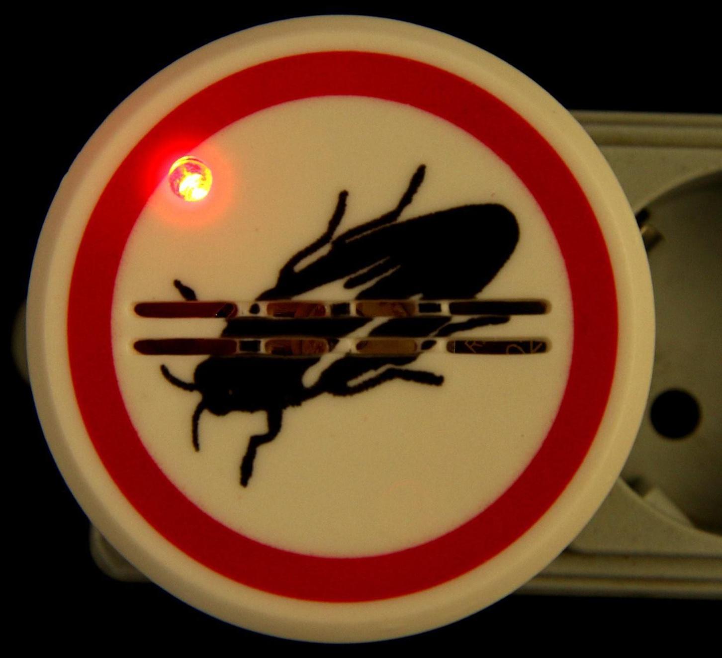 Отпугиватель тараканов Luazon LRI-18, ультразвуковой, 30 м2, 220 В, белый