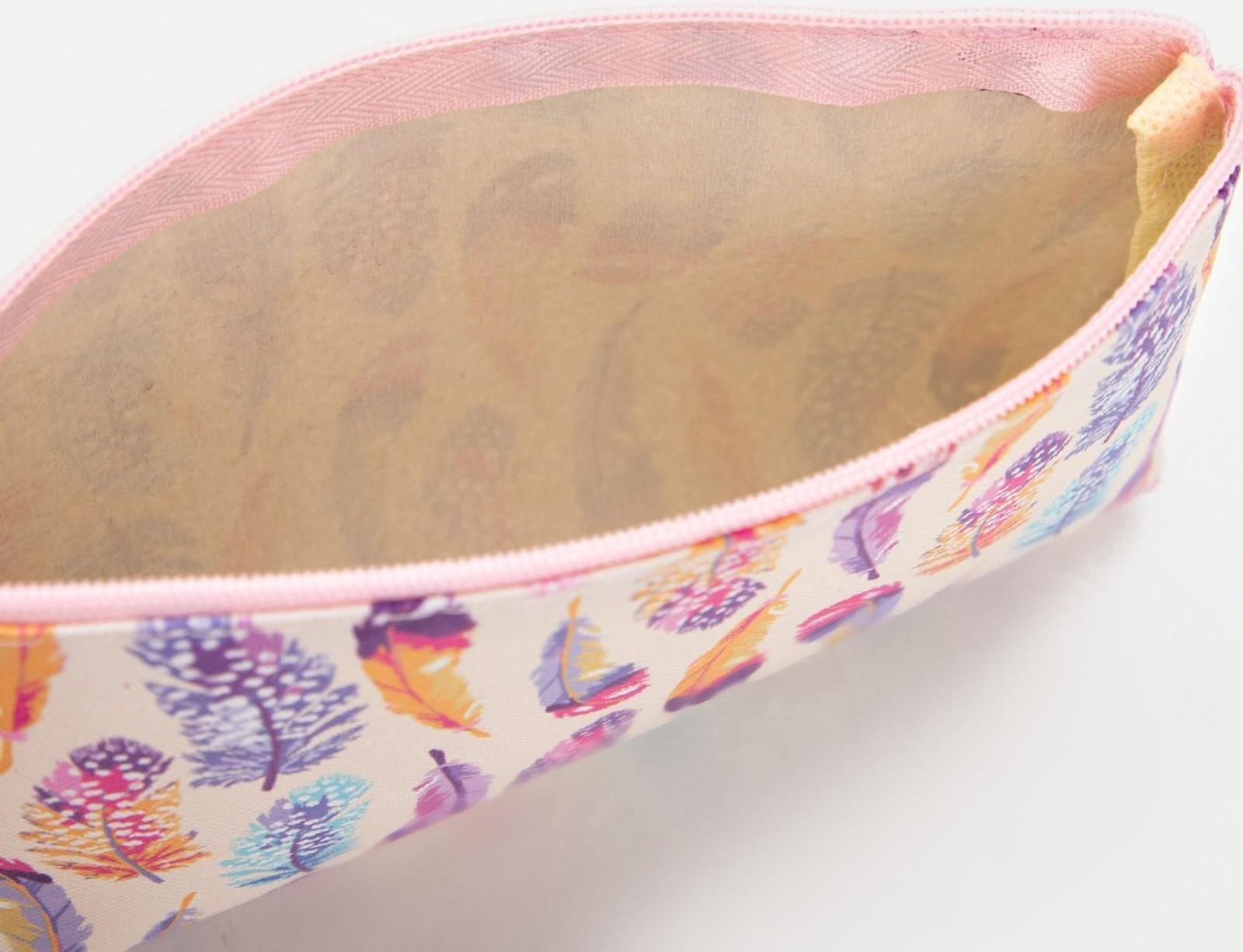 Косметичка на молнии, цвет бежевый