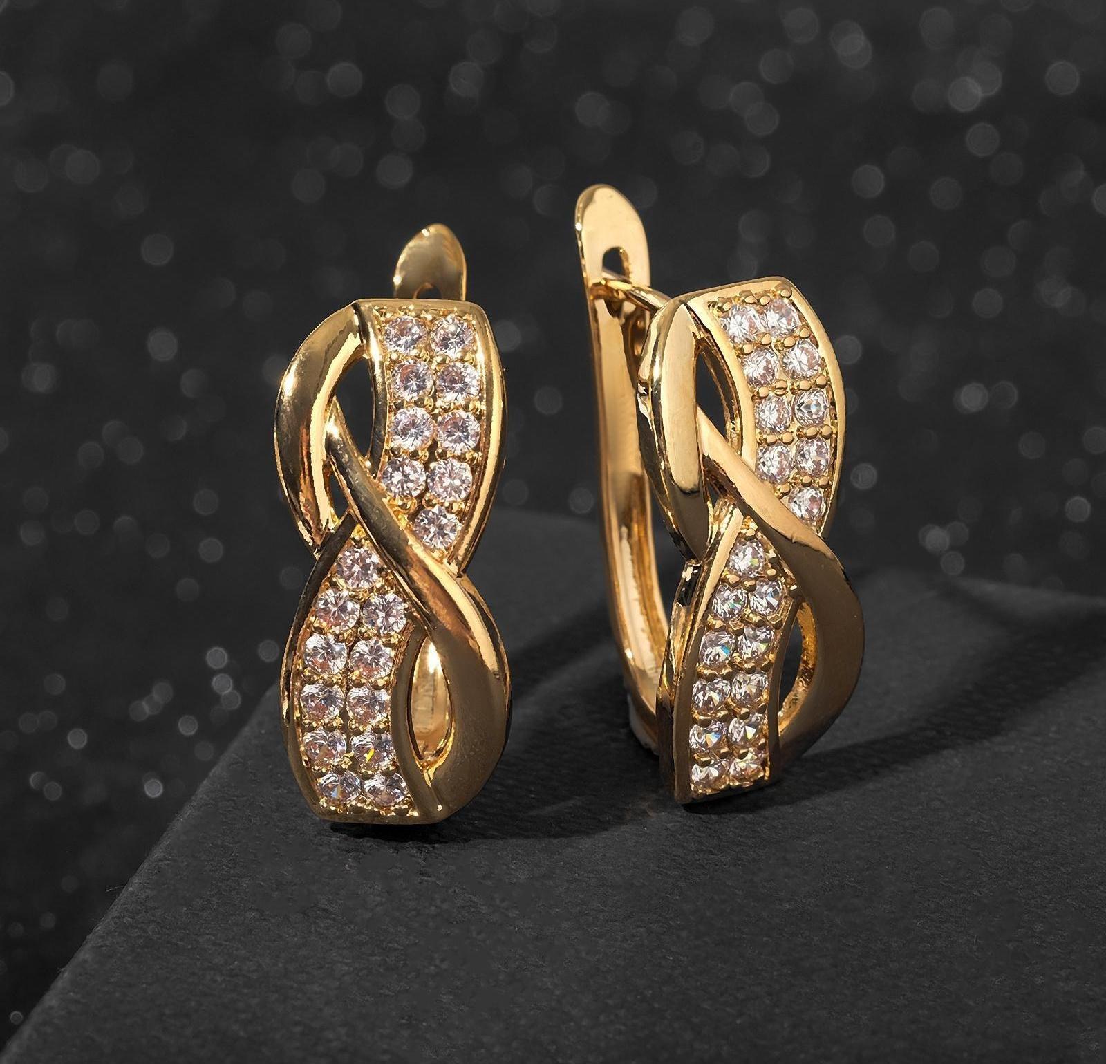 Серьги со стразами 