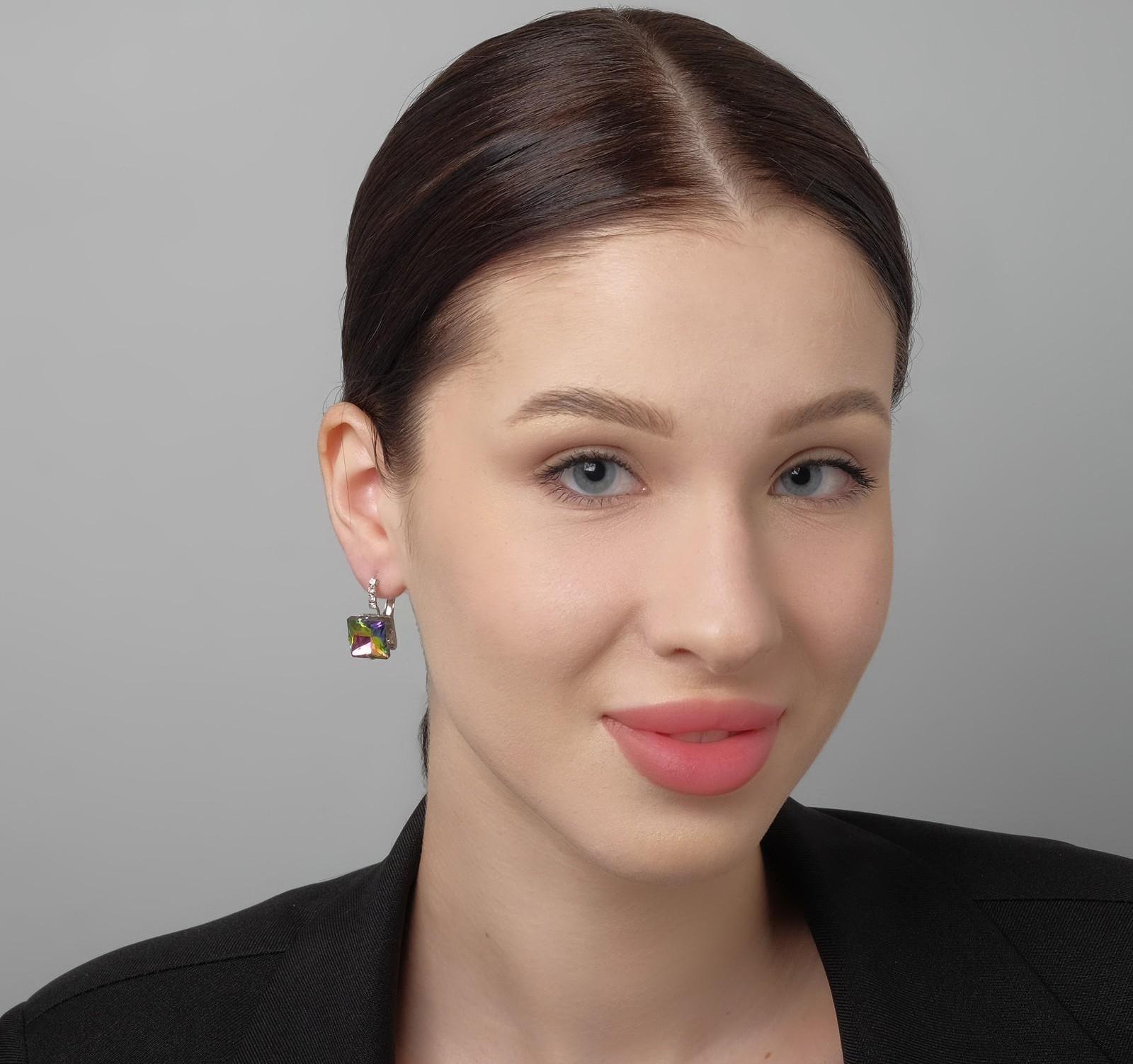 Серьги со стразами 