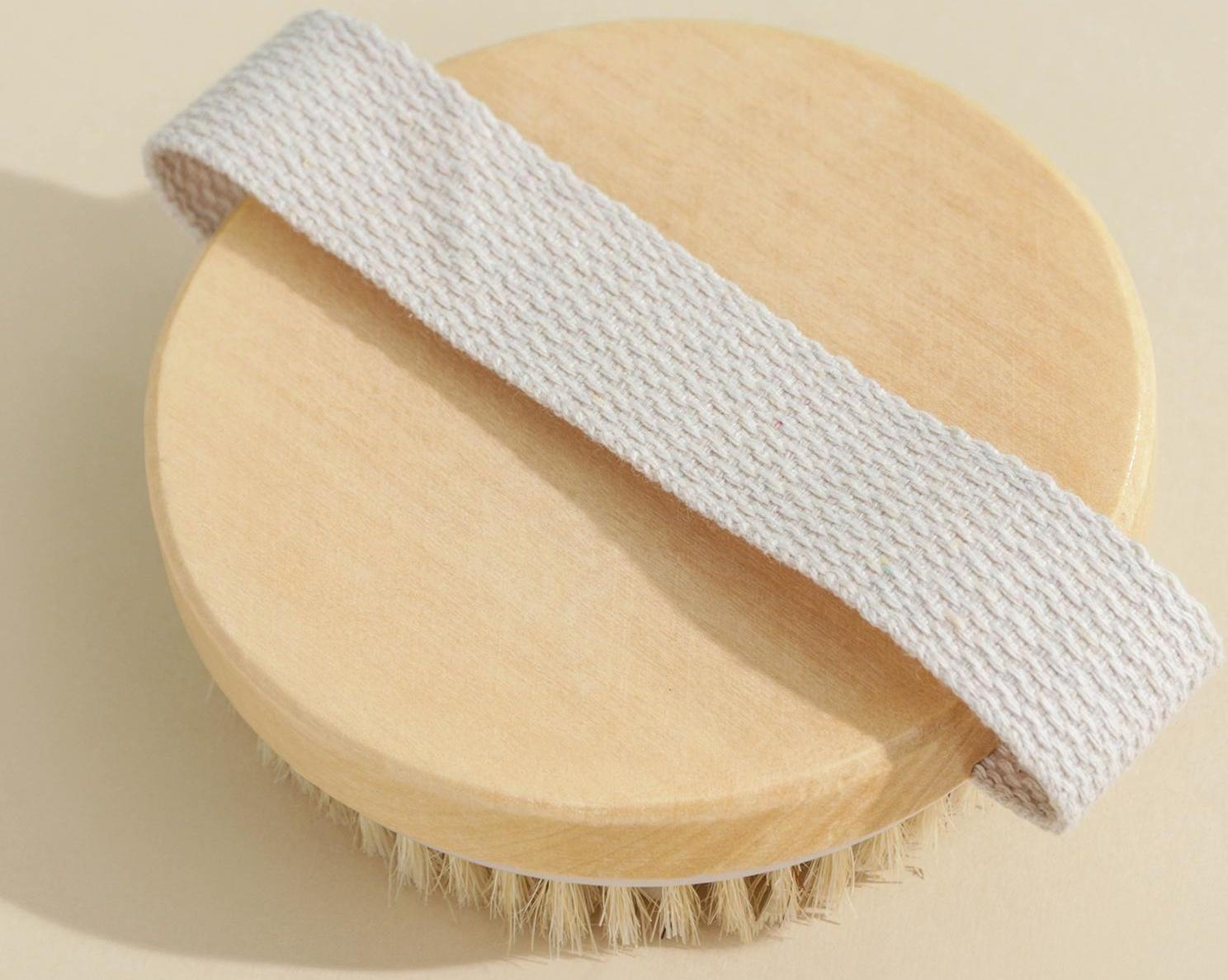 Щётка массажная для тела Доляна, с ремешком, 10×10×3,4 см, натуральная щетина