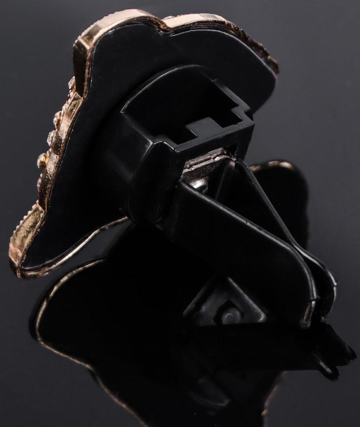 Украшение в дефлектор автомобиля 