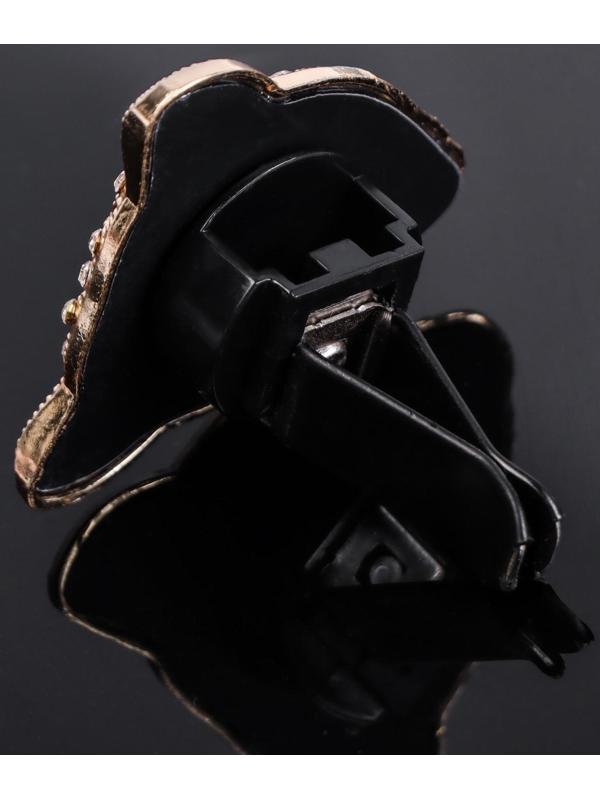 Украшение в дефлектор автомобиля 