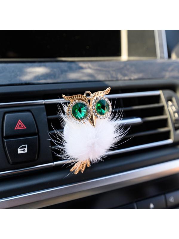 Украшение в дефлектор автомобиля 