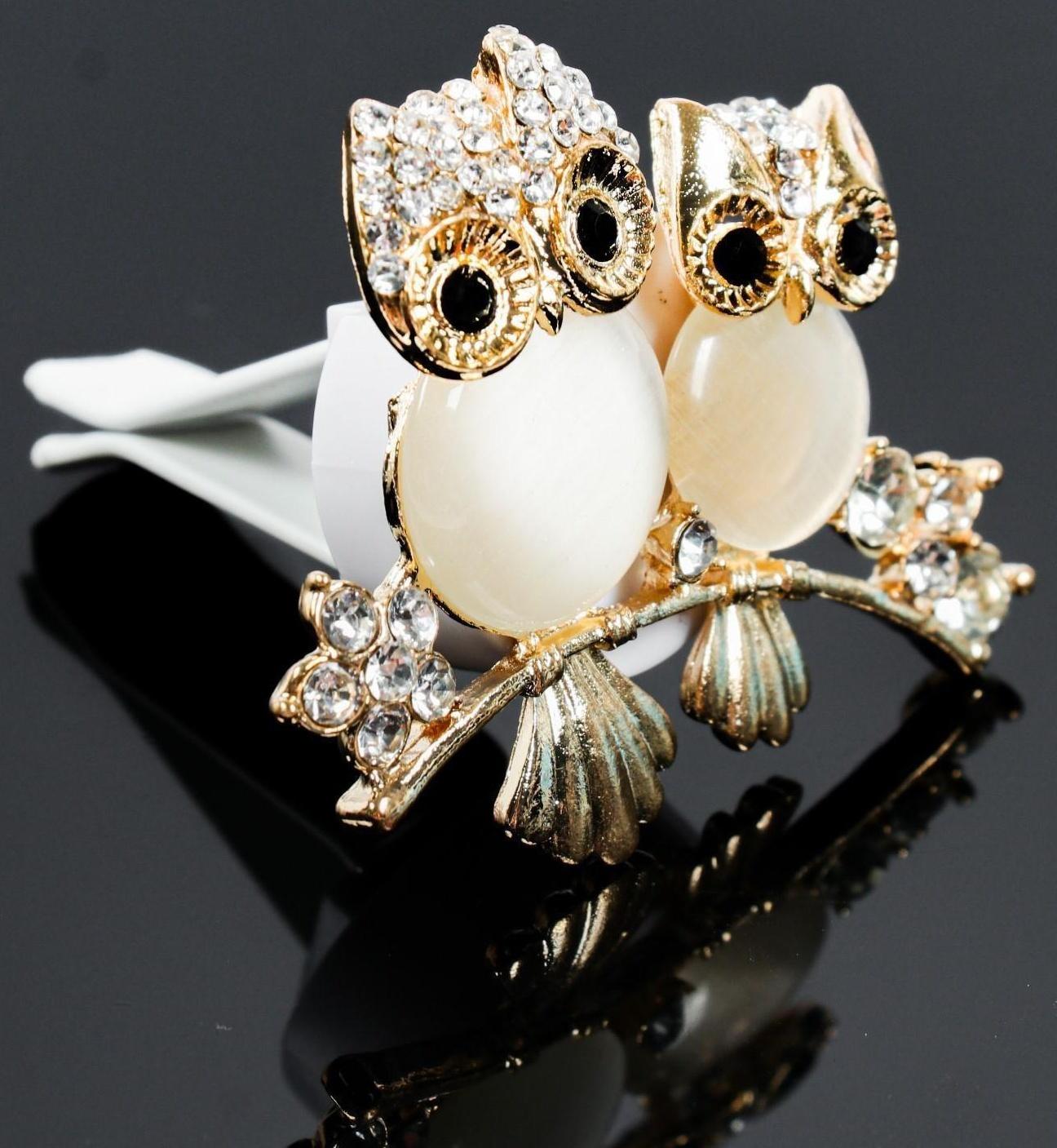 Украшение в дефлектор автомобиля 