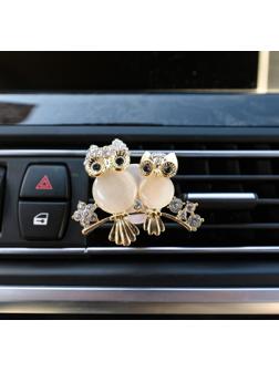 Украшение в дефлектор автомобиля 