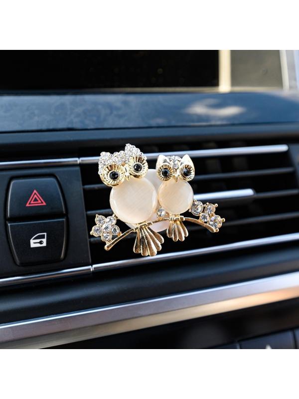 Украшение в дефлектор автомобиля 