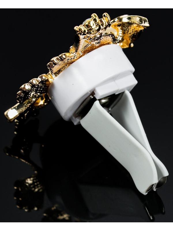 Украшение в дефлектор автомобиля 