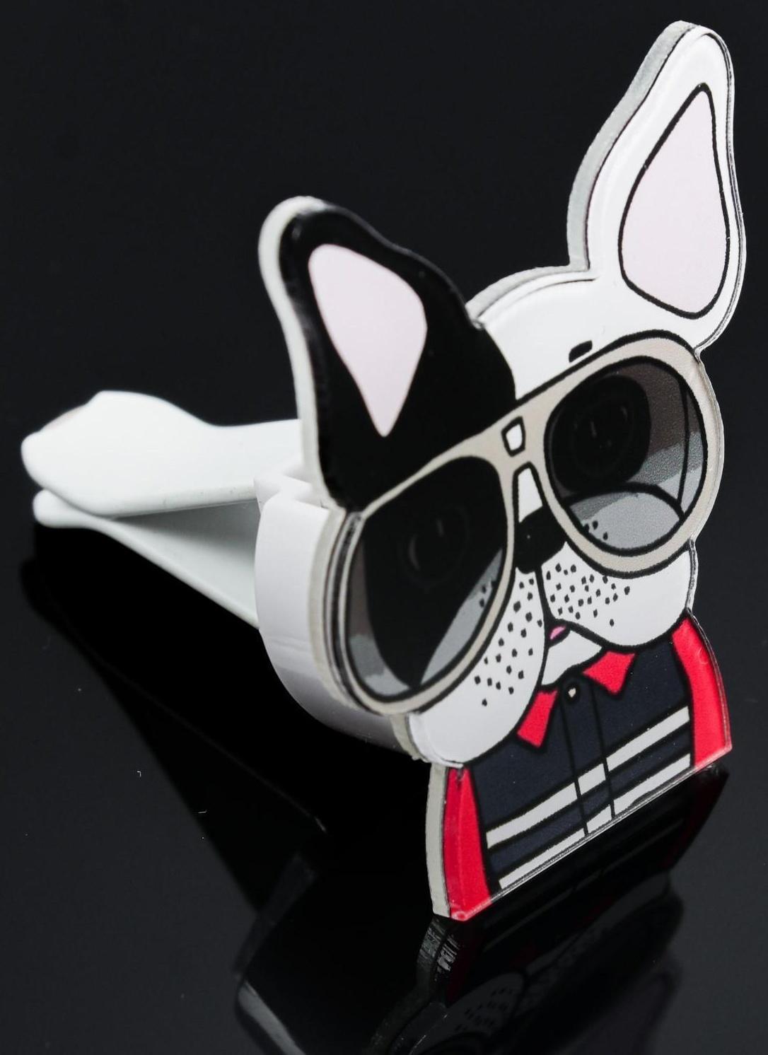 Украшение в дефлектор автомобиля 