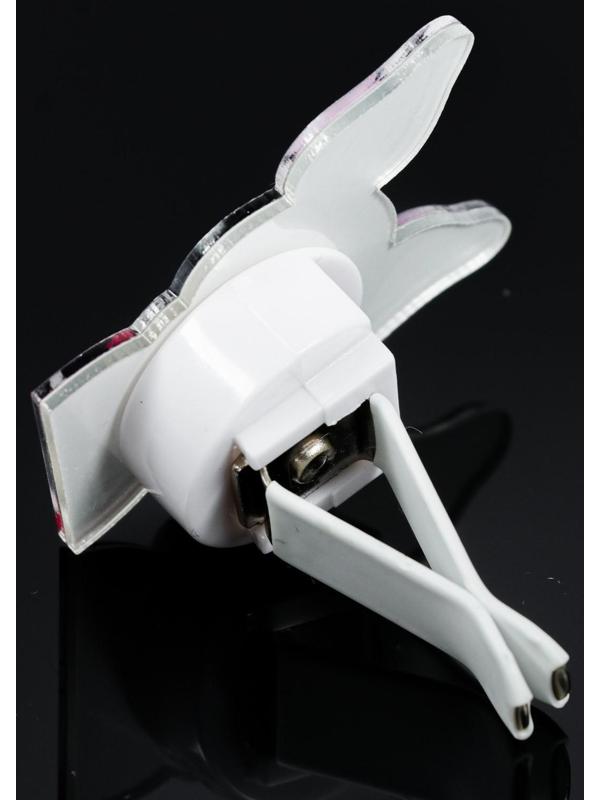 Украшение в дефлектор автомобиля 