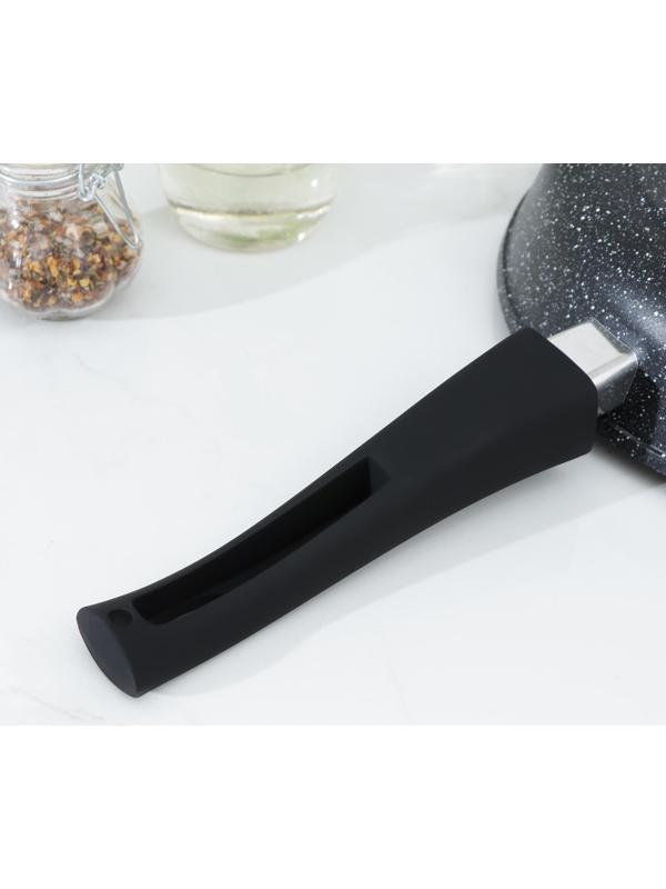 Сковорода Доляна «Элит», d=24 см, пластиковая ручка, стеклянная крышка, антипригарное покрытие, цвет чёрный