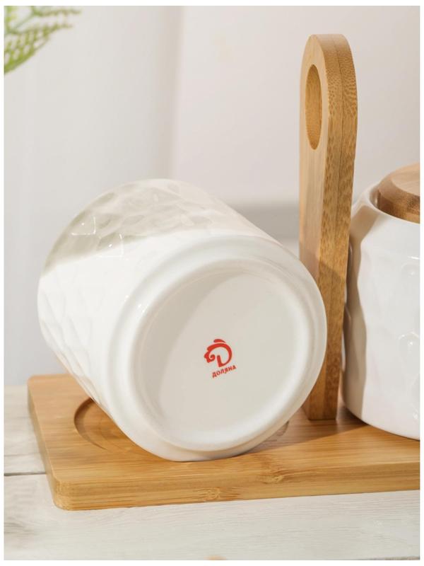 Набор банок керамический для сыпучих продуктов Доляна «Эстет. Герда», 2 предмета на деревянной подставке