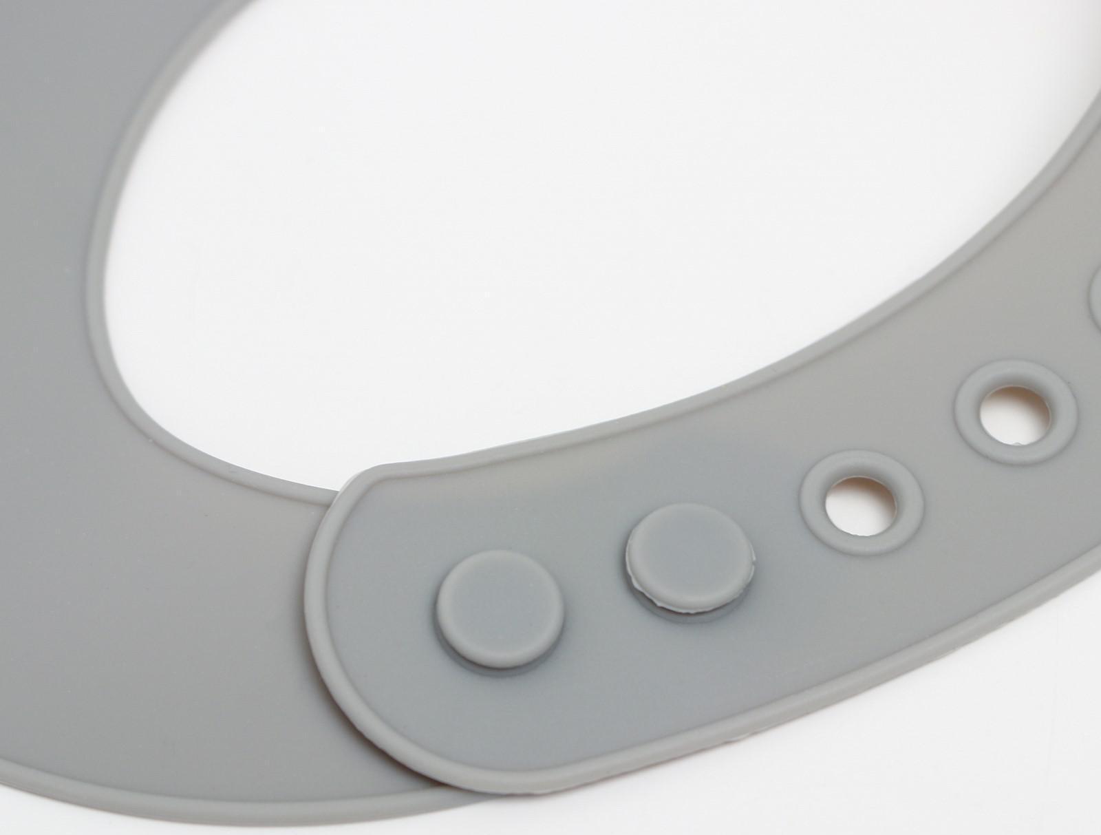 Нагрудник для кормления «Сияй» силиконовый с карманом, цвет серый