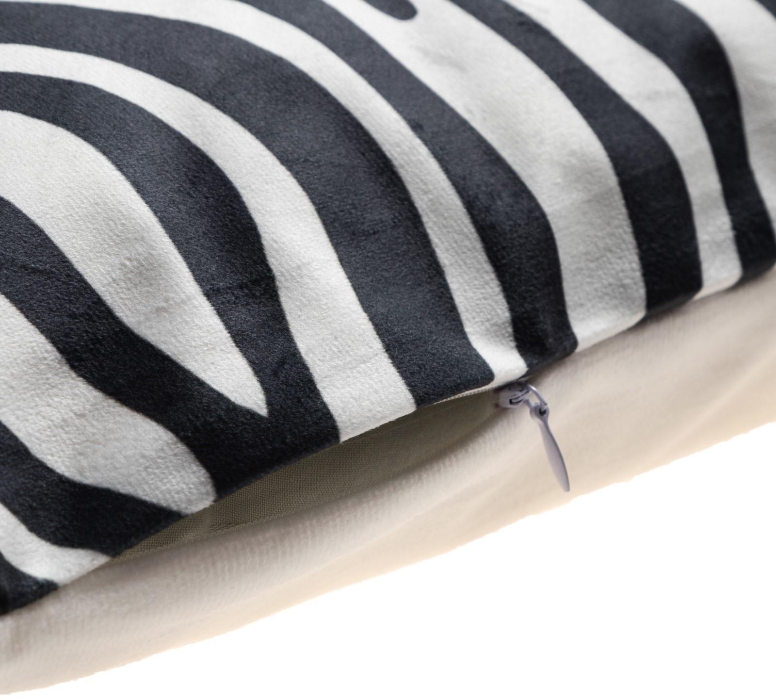 Наволочка декоративная Этель «Зебра» 40х40 см, велюр, 100% п/э