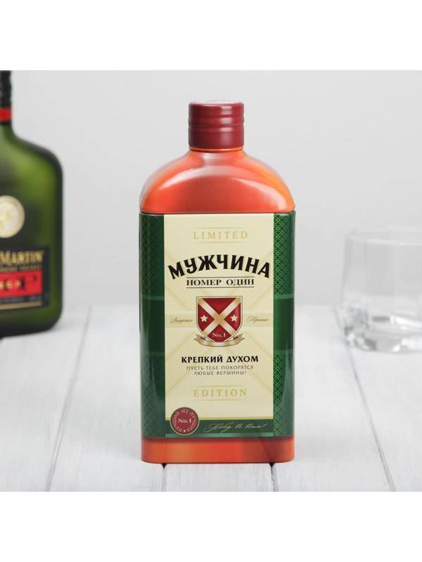 Коробка жестяная в форме бутылки под крепкий алкоголь «Мужчина»