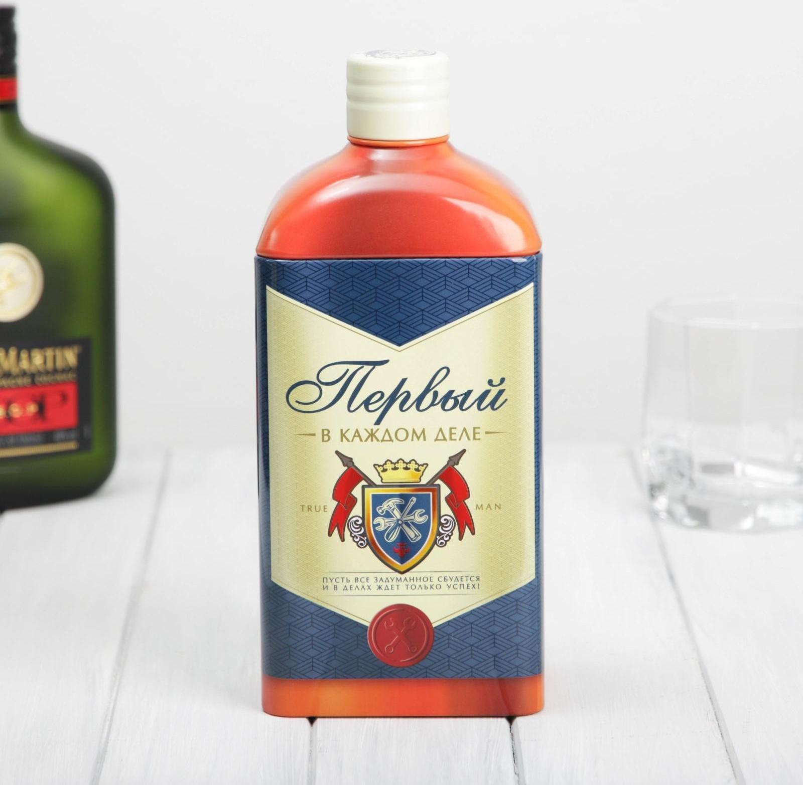 Коробка жестяная в форме бутылки под крепкий алкоголь «Первый»
