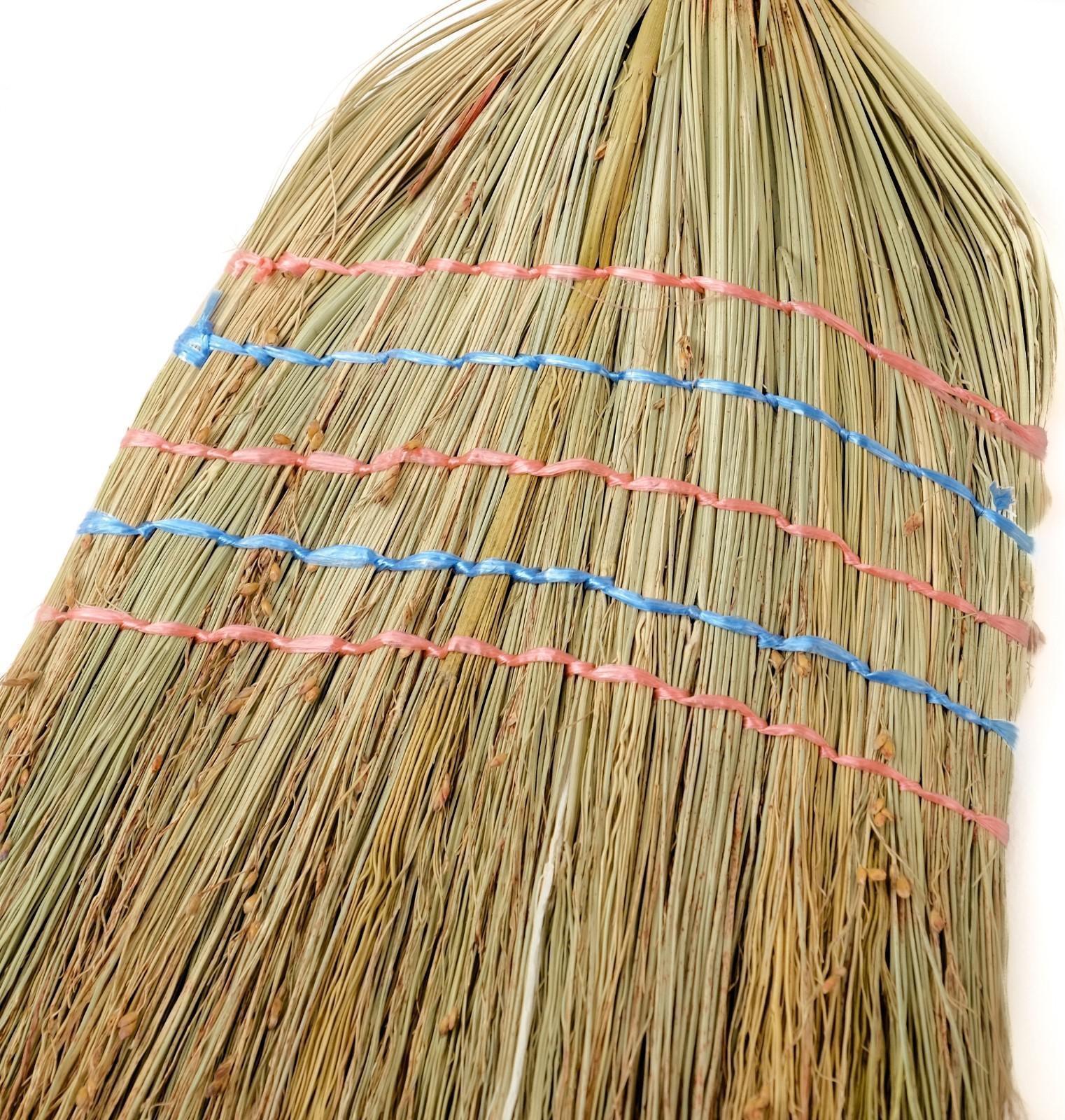 Метла узбекская из сорго с деревянной ручкой, 130-136 см, ручная работа