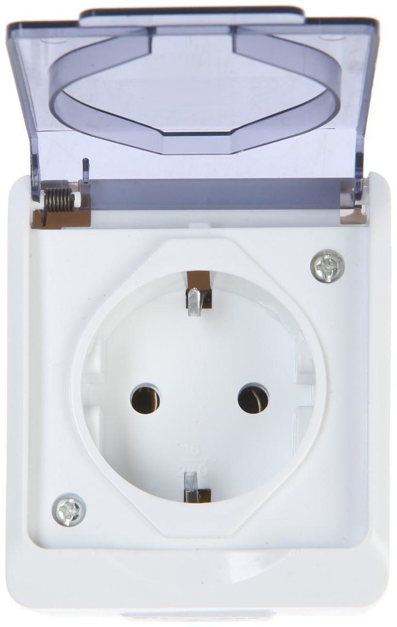 Розетка одноместная, 16 А, накладная, с з/к, IP 44, уличная, белая