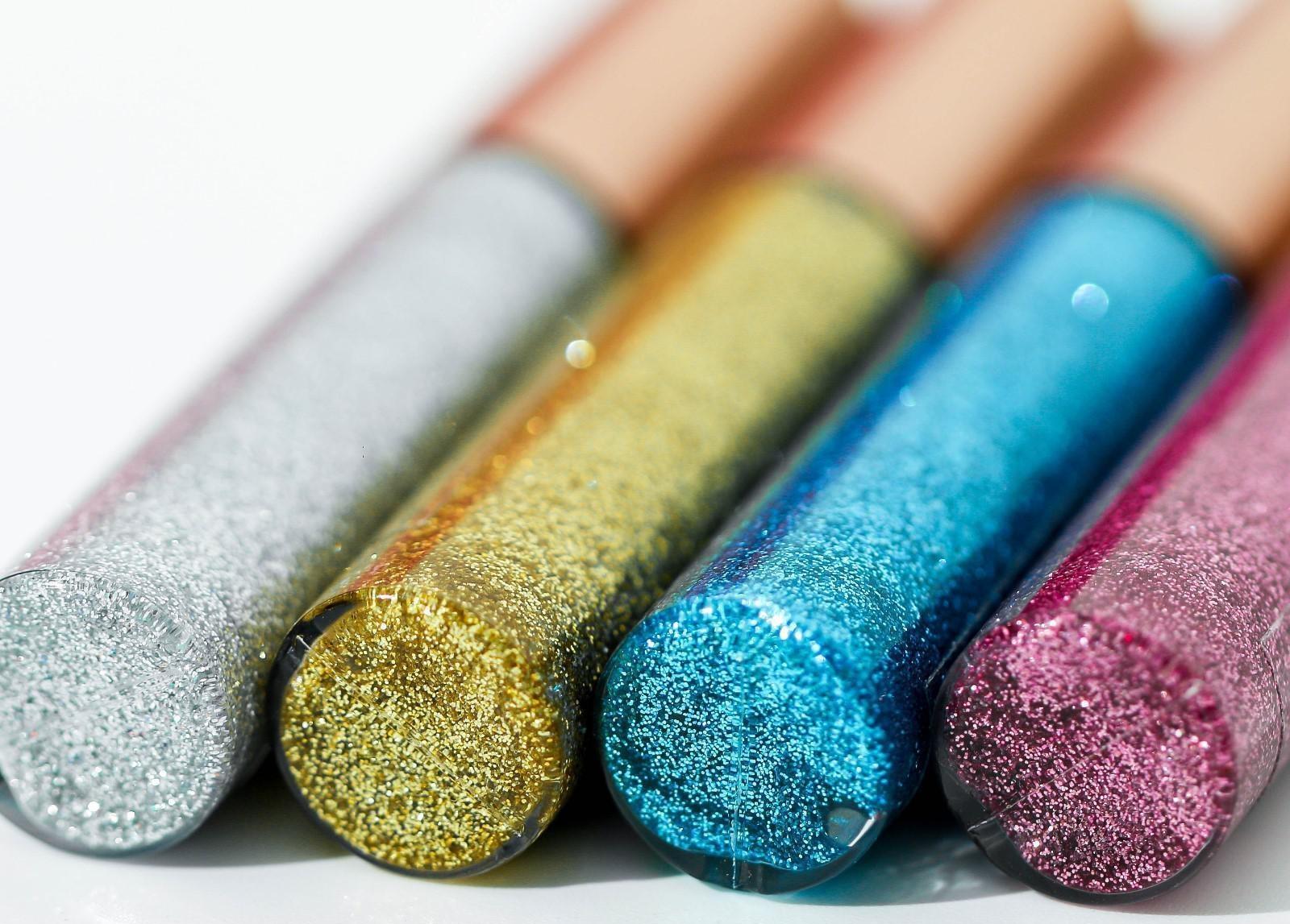 Глиттерная подводка для глаз, оттенок фуксия