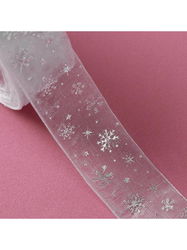 Лента капроновая с тиснением «Снежинки», 25 мм × 23 ± 1 м, цвет белый/серебряный №001