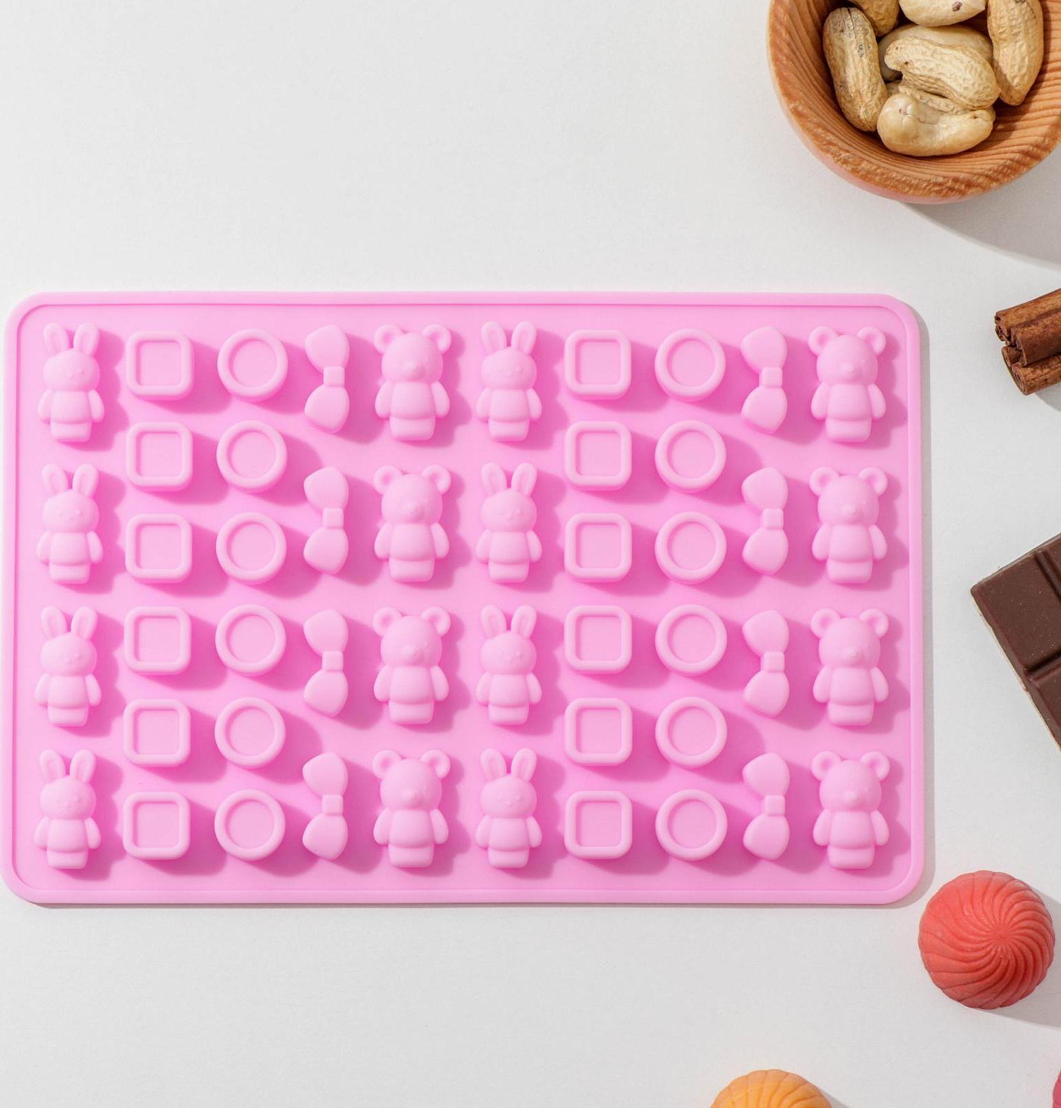 Форма для мармелада «Игрушки», 48 ячеек, 20,7×13,7×1 см, цвет МИКС