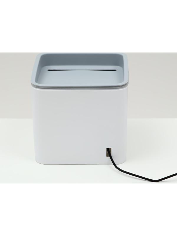 Фонтанчик для животных Carno, 2 л, от USB, бело-серый