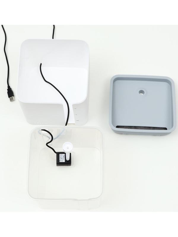 Фонтанчик для животных Carno, 2 л, от USB, бело-серый