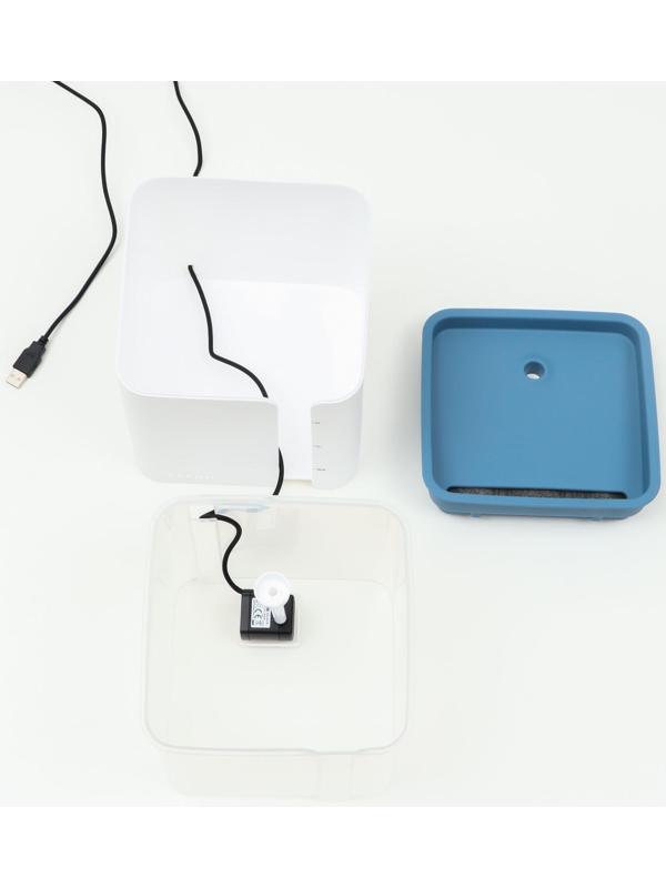 Фонтанчик для животных Carno, 2 л, от USB, бело-синий