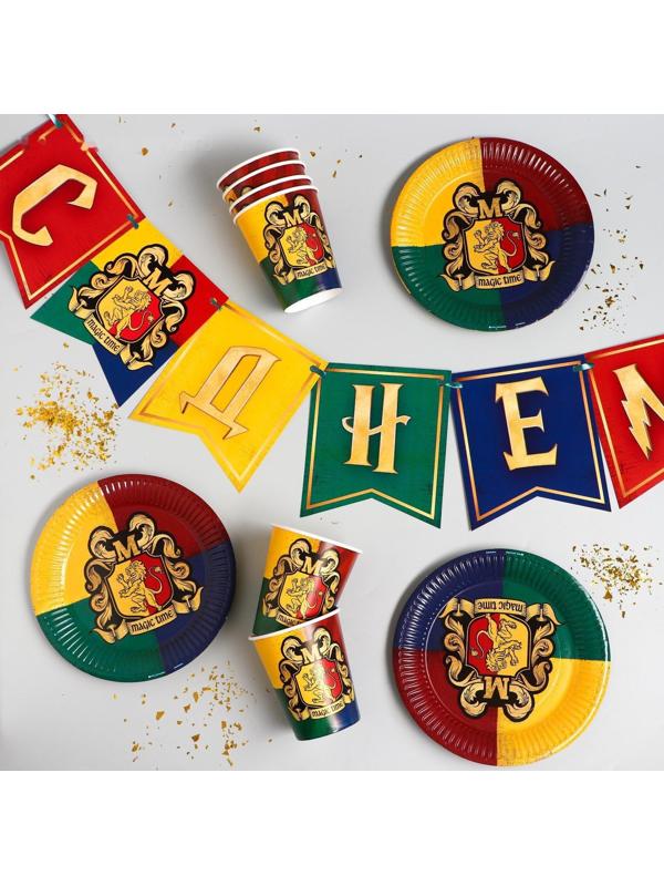 Набор бумажной посуды «Волшебный мир», 6 тарелок, 6 стаканов, 1 гирлянда